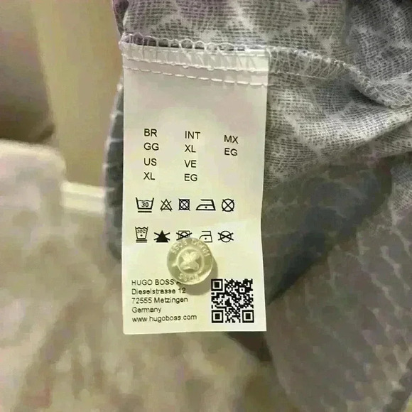 Mens  Hugo Boss S/S Button Up Shirt XL - Picture 4 of 4